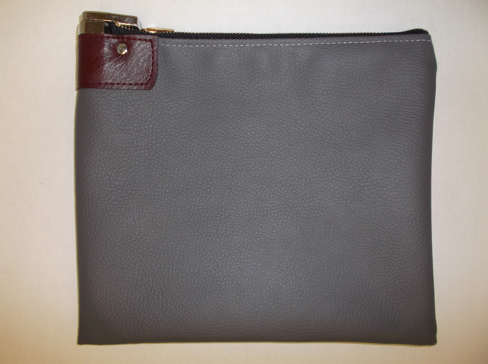 1 Gray Vinyl Locking Bank Deposit Bag with Deluxe Pop Up Lock and 2 Keys 