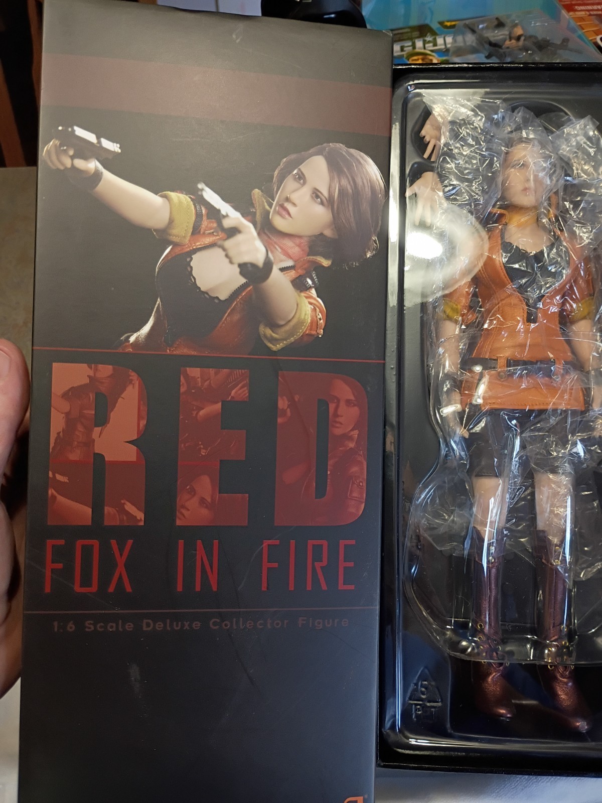 TBLeague Phicen Red Fox in Fire Deluxe 1/6 Scale Action Female figure TBLeague Phicen Red Fox in Fire Deluxe 1/6 Scale Action Female figure