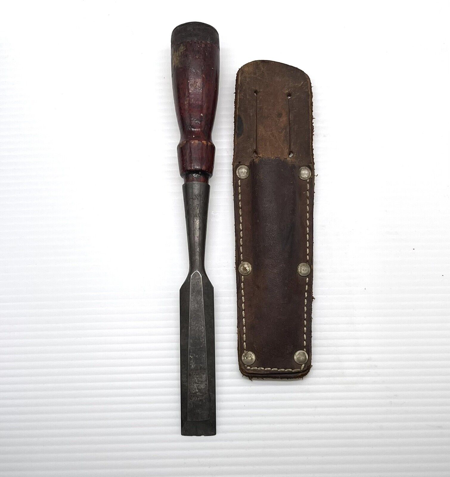 Vintage Stanley No. 750  1” Wide Beveled Edge Socket Chisel With Case USA Made R
