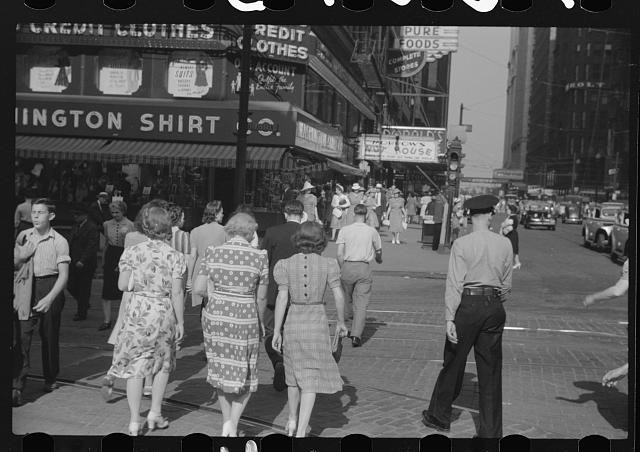 Photo:New York City 1935 1942 Pedestrians Fifth Avenue Street Scene