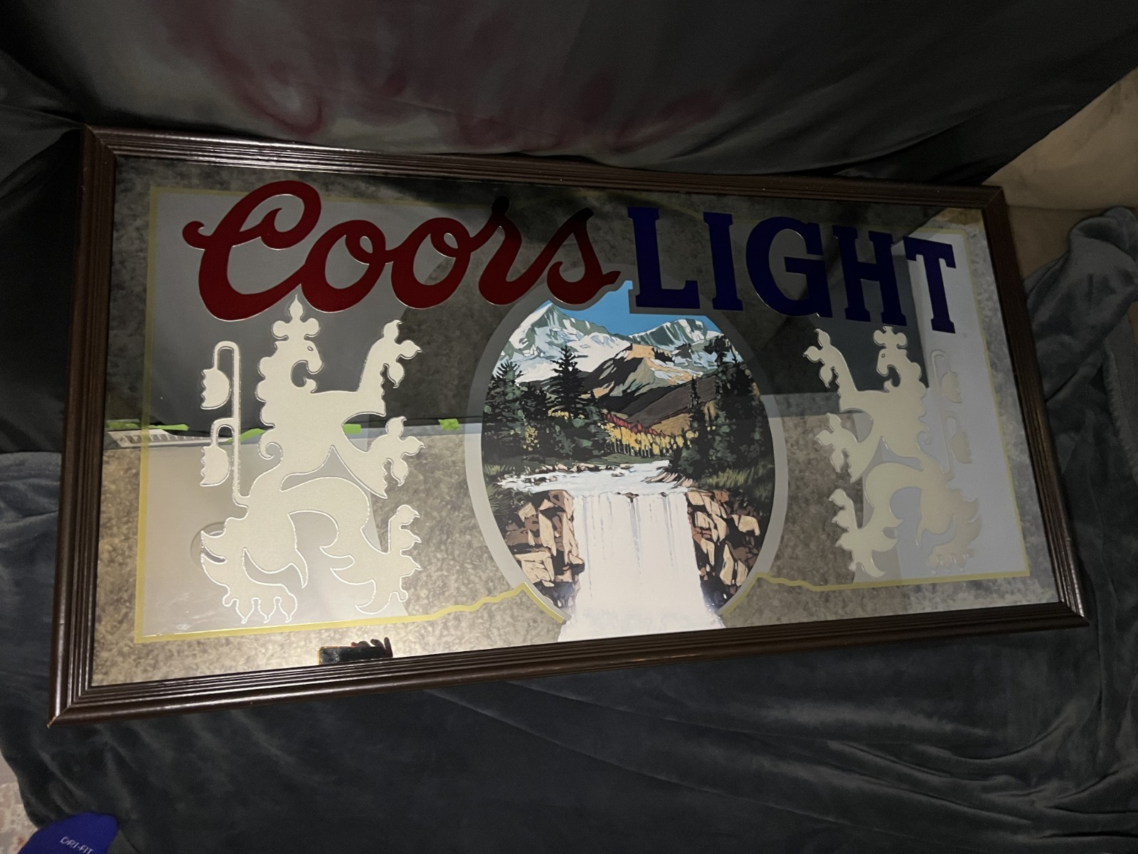 Vintage Coors Light Etched Glass Waterfall & Crest (RARE) Vintage Coors Light Etched Glass Waterfall & Crest (RARE)
