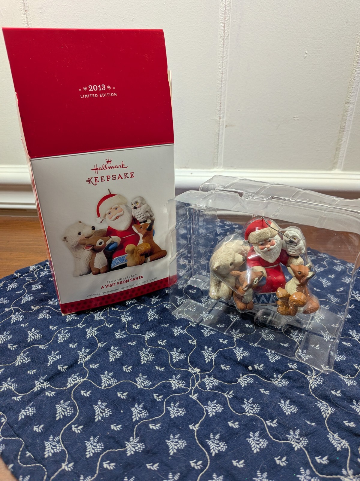 2013 Hallmark Keepsake Ornament A Visit From Santa 5th Anniversary QXE3775 CIB