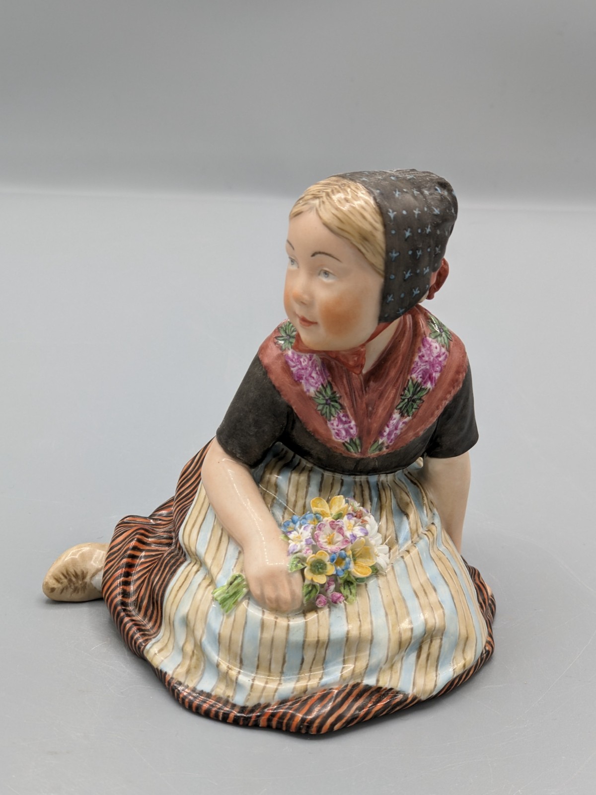 1900s Antique Denmark Royal Copenhagen Porcelain Figurine Faroe Islan Girl 12416 1900s Antique Denmark Royal Copenhagen Porcelain Figurine Faroe Islan Girl 12416