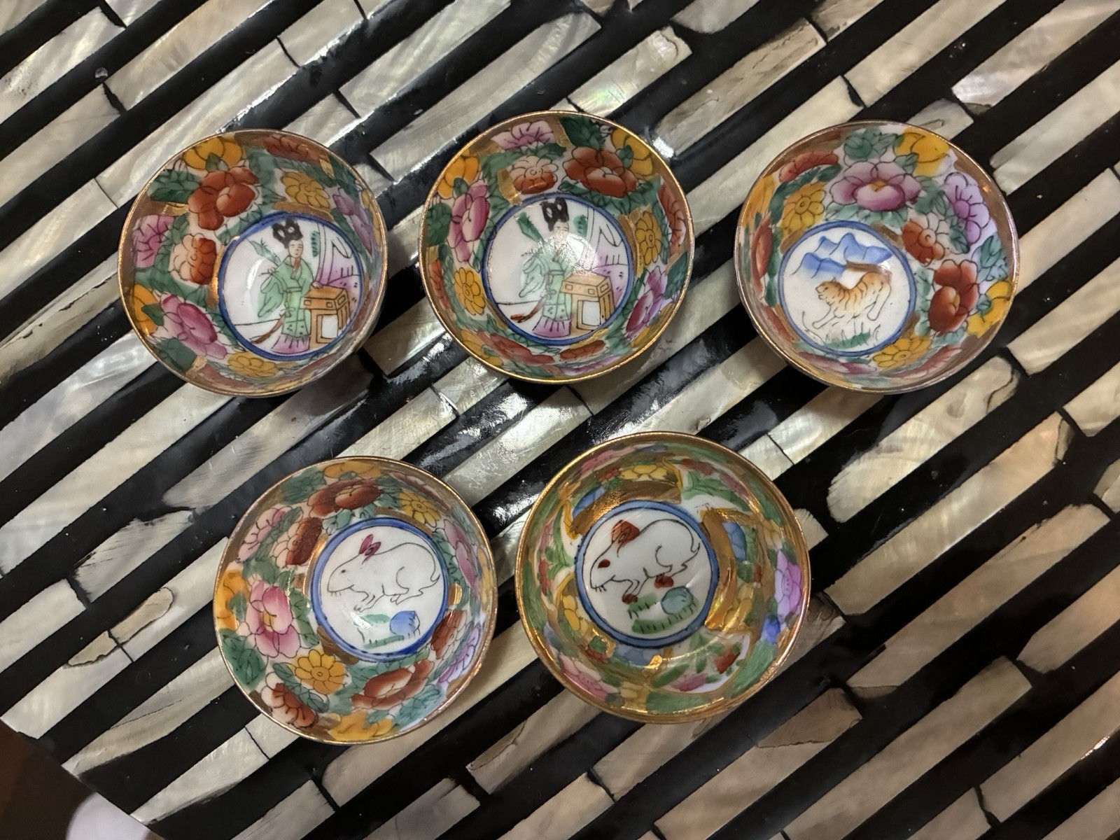Beautiful Chinese Tiny Porcelain Famille Rose Cup 1 7/8”D x 7/8” H Set Of 5 Beautiful Chinese Tiny Porcelain Famille Rose Cup 1 7/8”D x 7/8” H Set Of 5