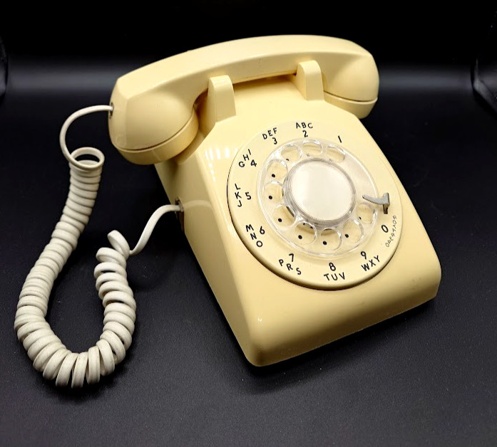 Vintage Western Electric CS500DM Rotary Dial Phone Beige Ivory AT&T Untested Par