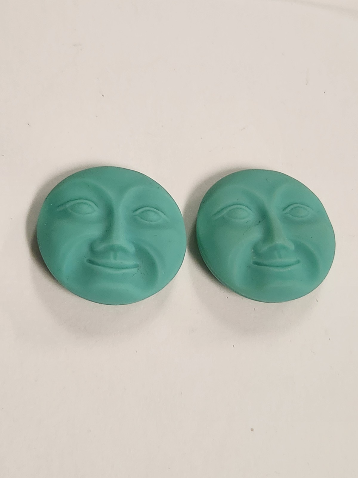 Turquoise Matte Moon Face Czech Glass Buttons Lot Of 2 New Pour Vintage Mold Turquoise Matte Moon Face Czech Glass Buttons Lot Of 2 New Pour Vintage Mold
