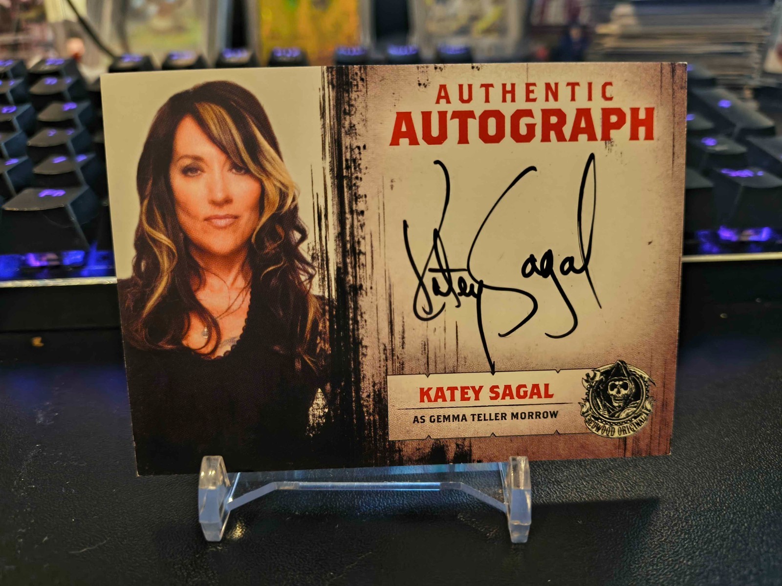 KATEY SAGAL 2014 Cryptozoic SONS OF ANARCHY Signed AUTO Card Gemma Teller Morrow