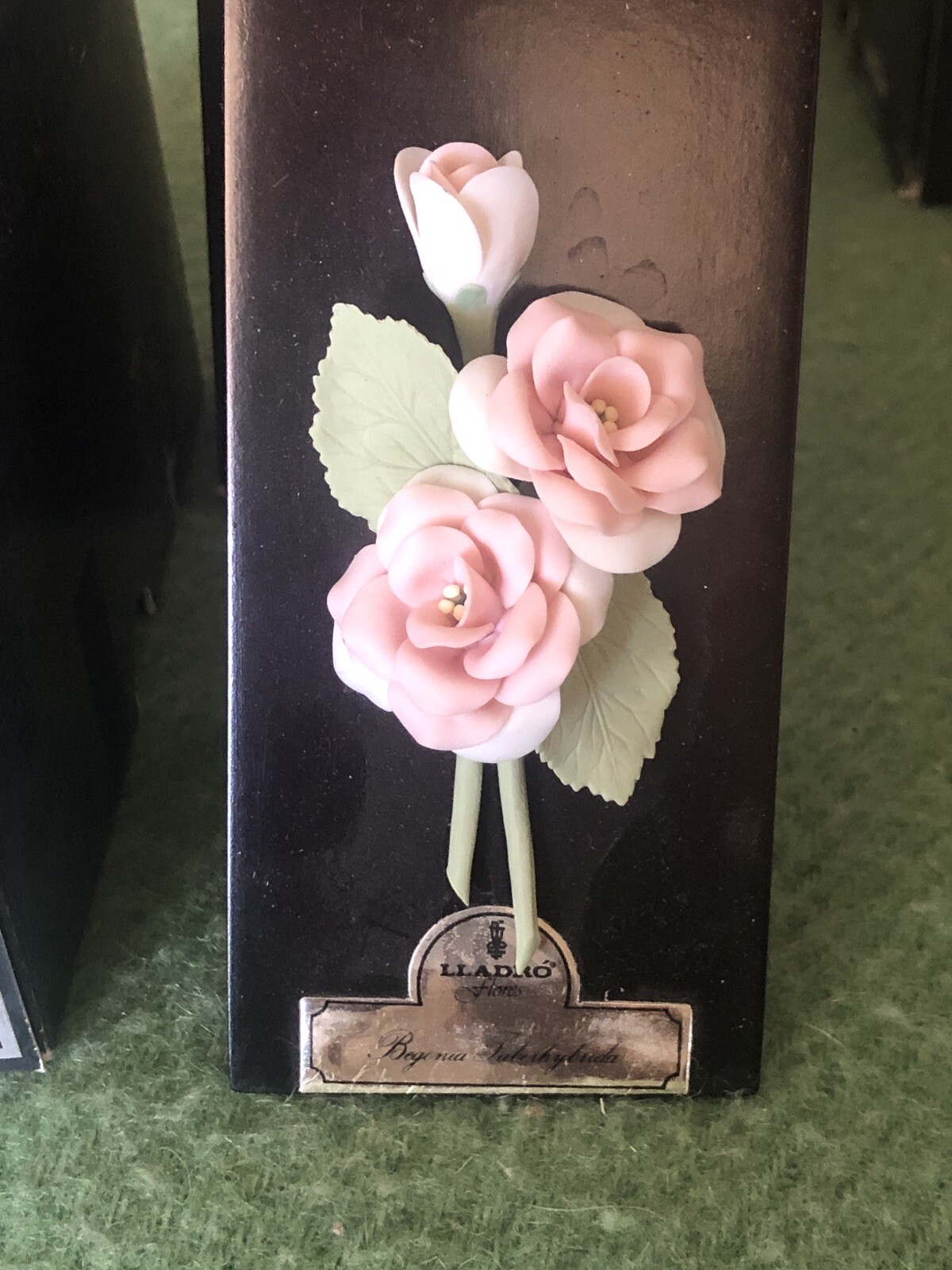 Rare Retired Lladro Flores MINIATURE BEGONIA 5188 Boxed Sculptures by Lladro HTF Rare Retired Lladro Flores MINIATURE BEGONIA 5188 Boxed Sculptures by Lladro HTF