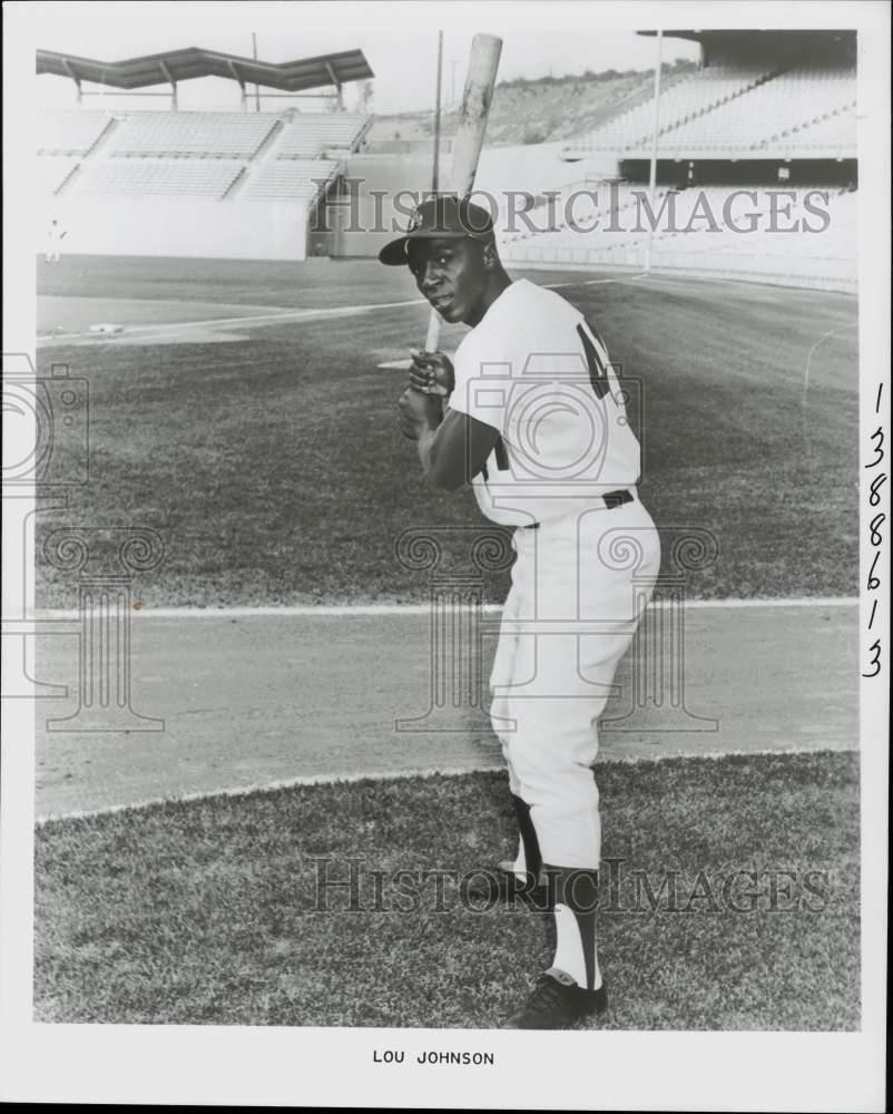 1967 Press Photo Los Angeles Dodgers Baseball Player Lou Johnson - kfx07006 1967 Press Photo Los Angeles Dodgers Baseball Player Lou Johnson - kfx07006