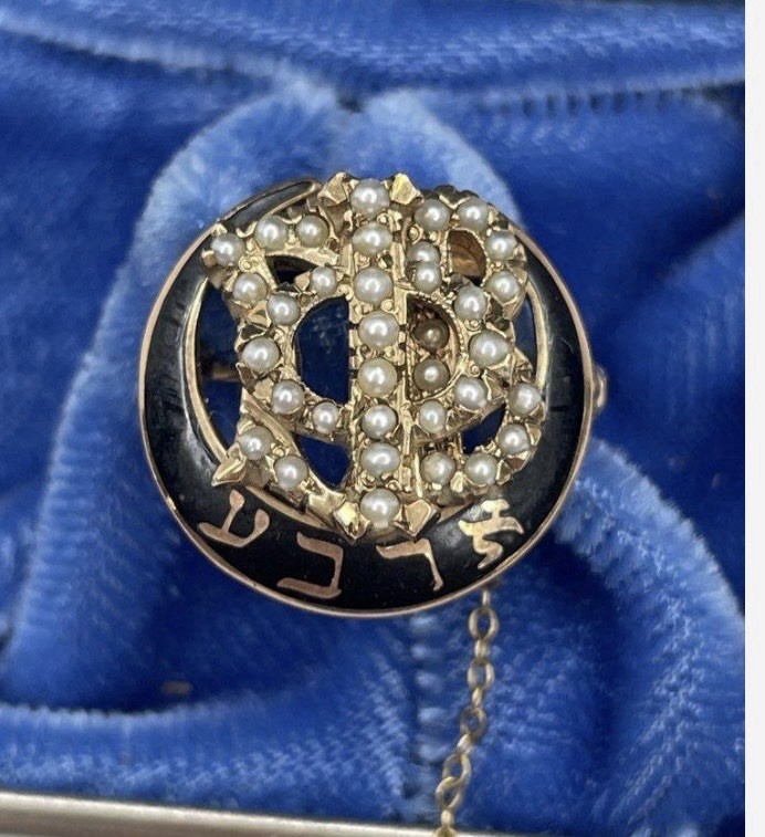 Vintage Balfour 10k Gold Gamma Phi Beta Sorority Pin, Beta Beta, D. Reynolds ‘67 Vintage Balfour 10k Gold Gamma Phi Beta Sorority Pin, Beta Beta, D. Reynolds ‘67