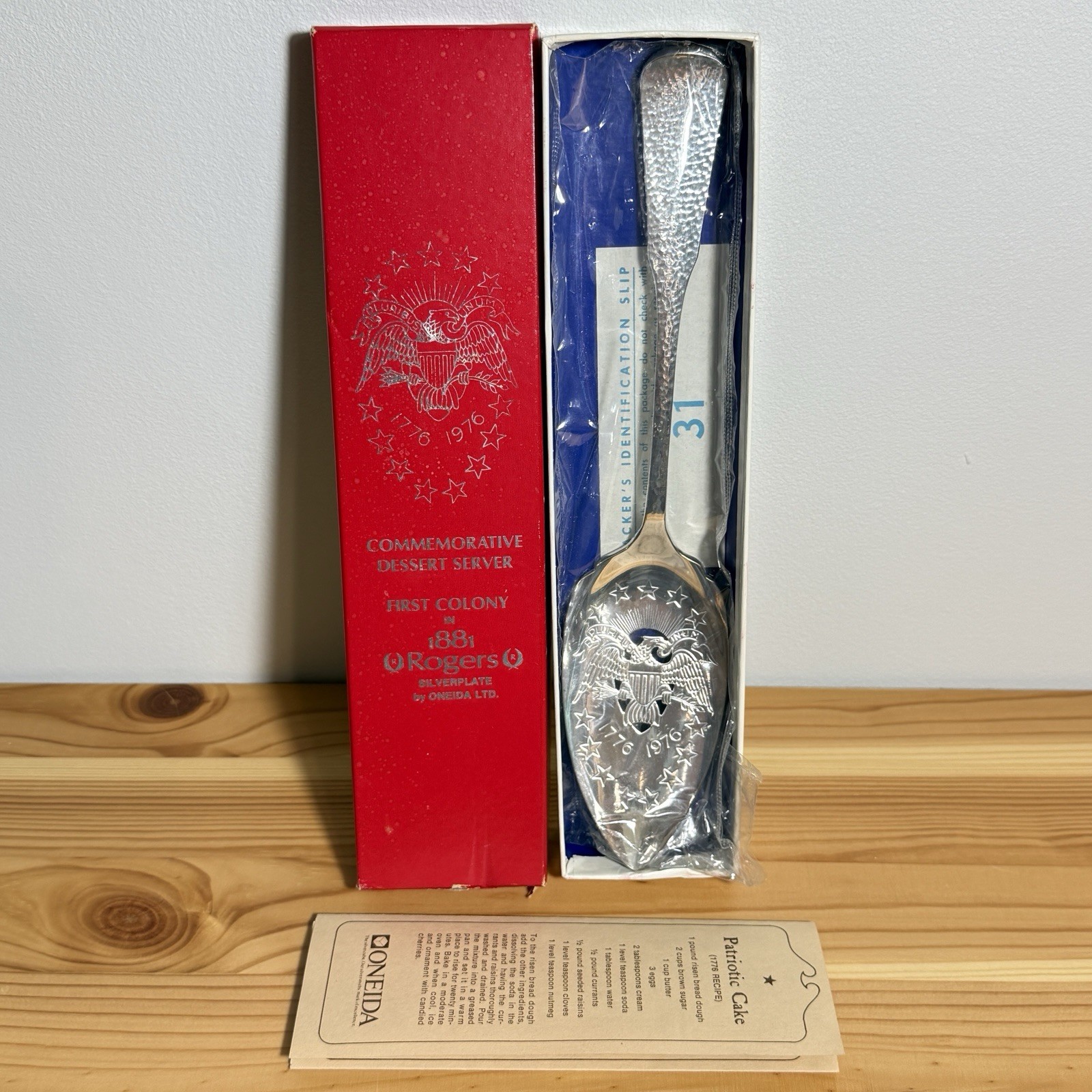 Vintage Rogers ONEIDA Bicentennial Dessert Cake Pie Server Silver-plate NIB Vintage Rogers ONEIDA Bicentennial Dessert Cake Pie Server Silver-plate NIB