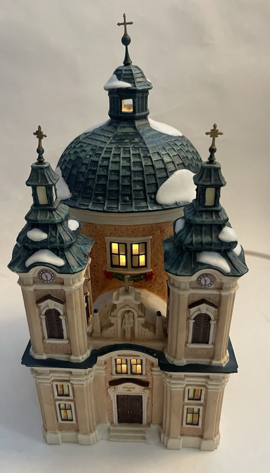 2008 Department 56 Christkindl Church Alpine Village Series Lighted Building