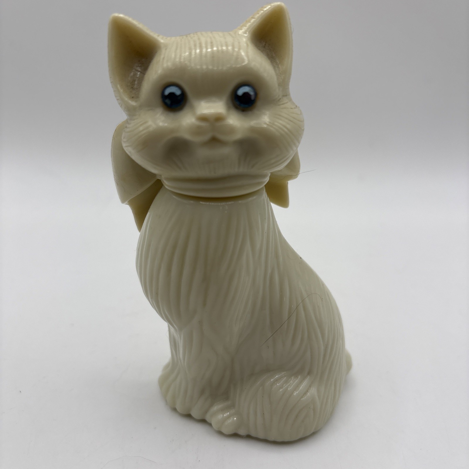 Vintage 1970s Avon Sweet Honesty Beige Blue Eyes Cat Perfume Bottle 1.5oz Vintage 1970s Avon Sweet Honesty Beige Blue Eyes Cat Perfume Bottle 1.5oz