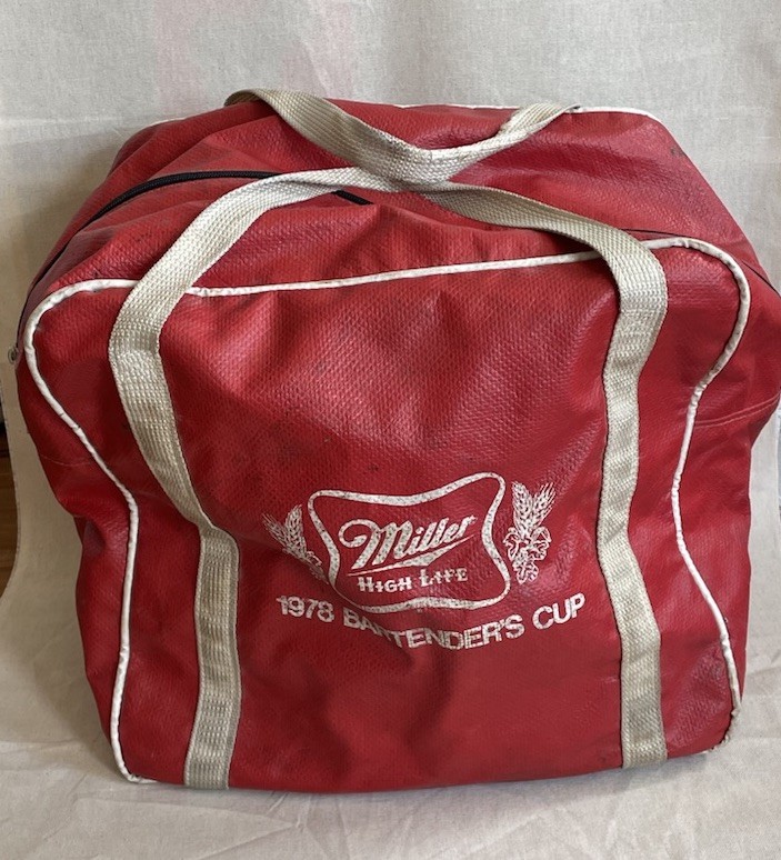 VINTAGE 1978 Miller High Life Bartenders Cup Bag Award HTF Authentic Bowling Bag