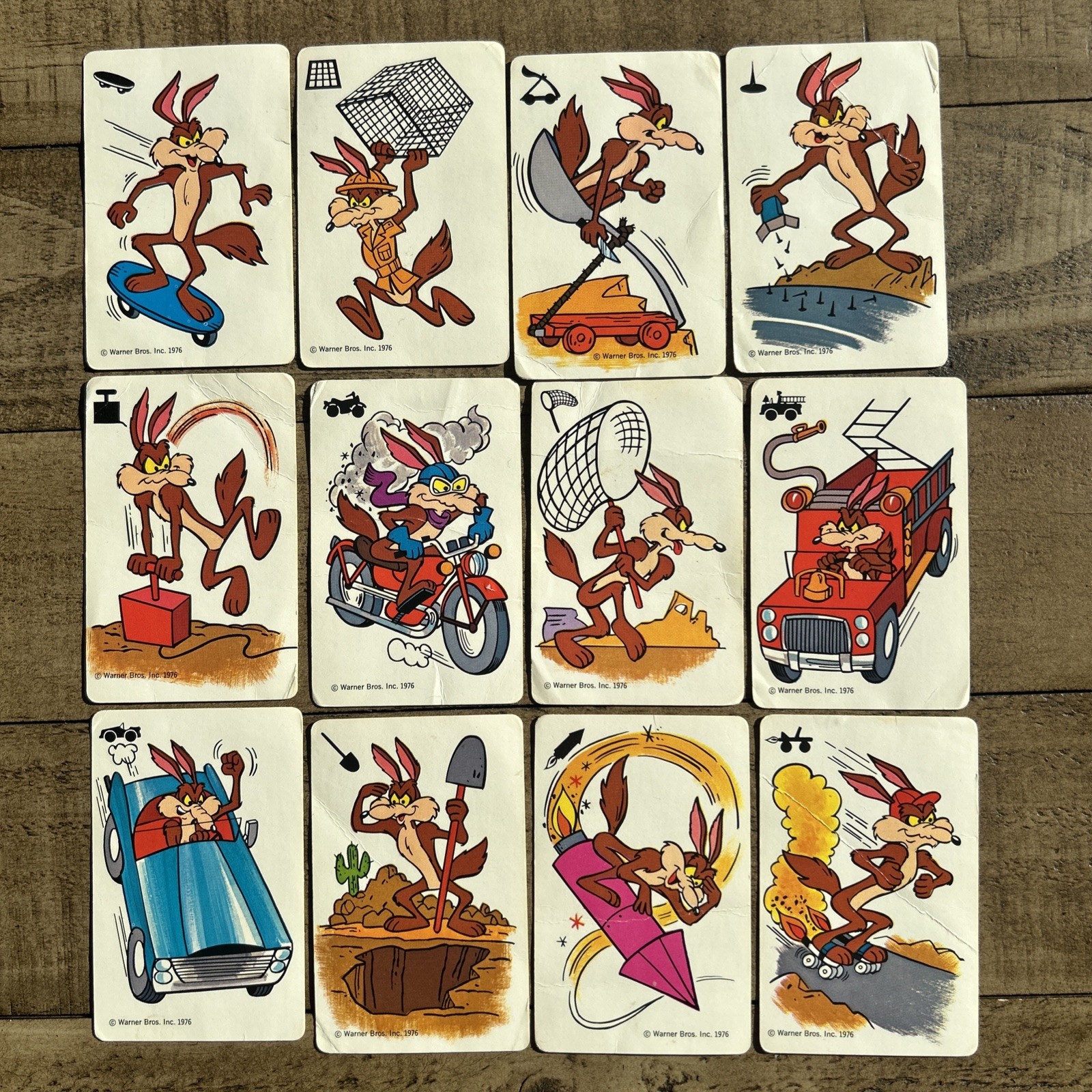 Lot of 12 Vintage 1976 Wile E Coyote  Game Cards