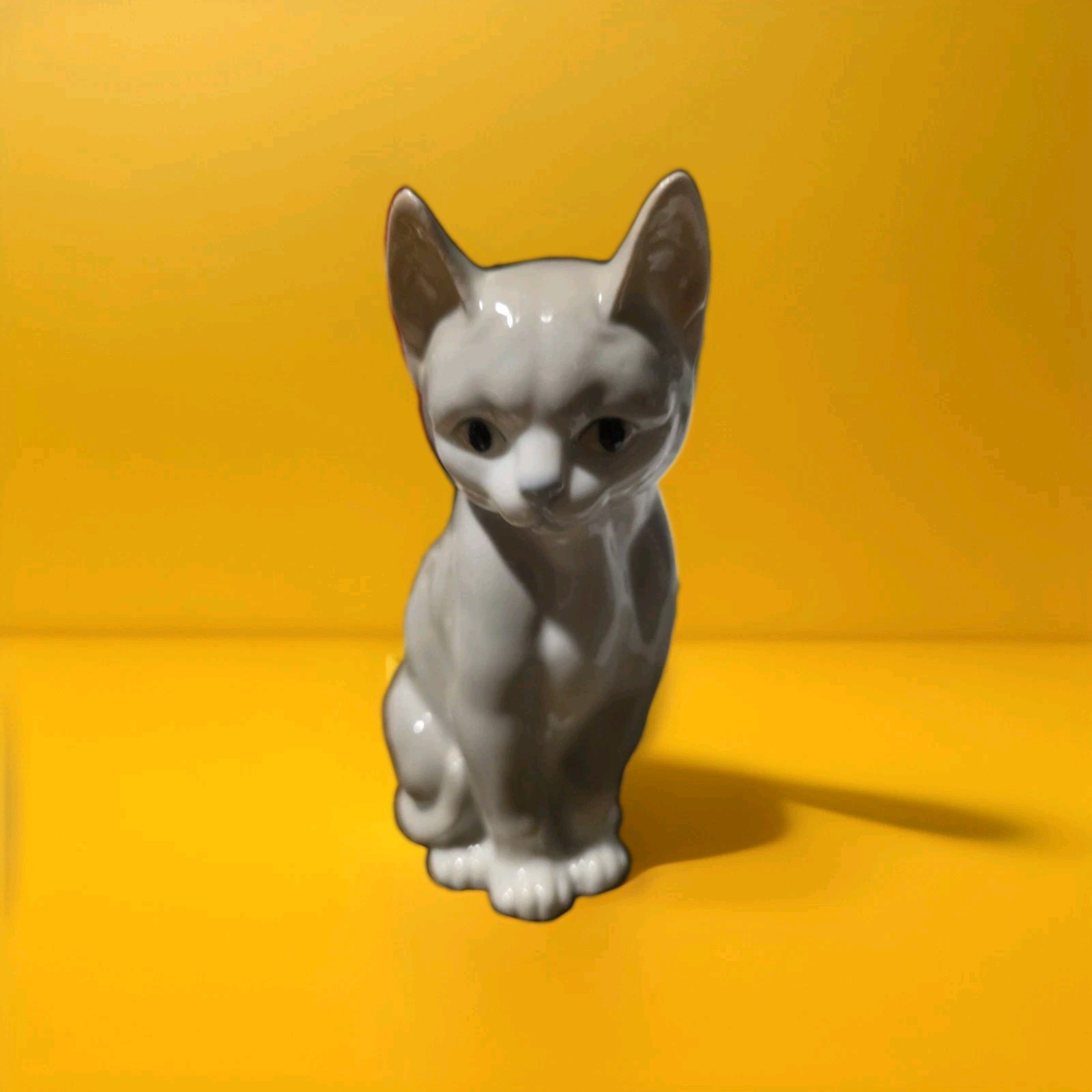 Vintage and Beautiful Otagiri Japanese Porcelain Kitten - Tall 6 Vintage and Beautiful Otagiri Japanese Porcelain Kitten - Tall 6