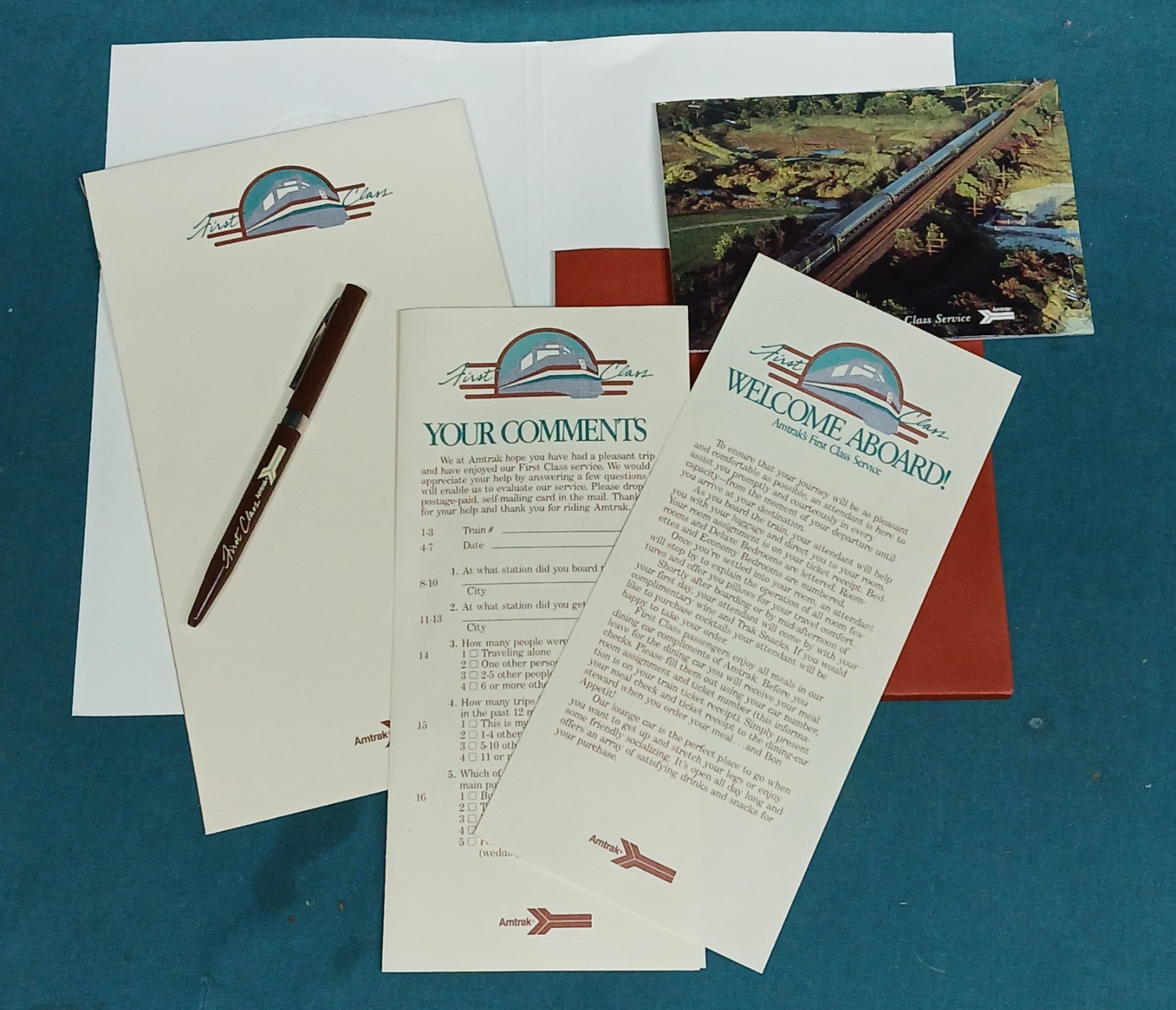 AMTRAK First Class Vintaga collectable  Stationary  packet. w/ Post card & pen
