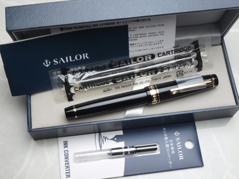 Sailor Professional Gear Gold with converter 21K B-nib 11-2036-620 & Converter