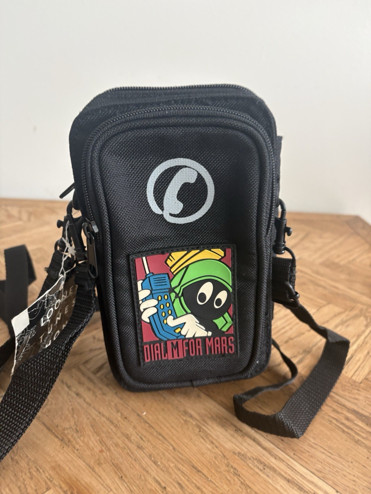 VTG Rare Looney Tunes Exclusive Warner Bros Marvin The Martian Phone/Wallet Bag VTG Rare Looney Tunes Exclusive Warner Bros Marvin The Martian Phone/Wallet Bag