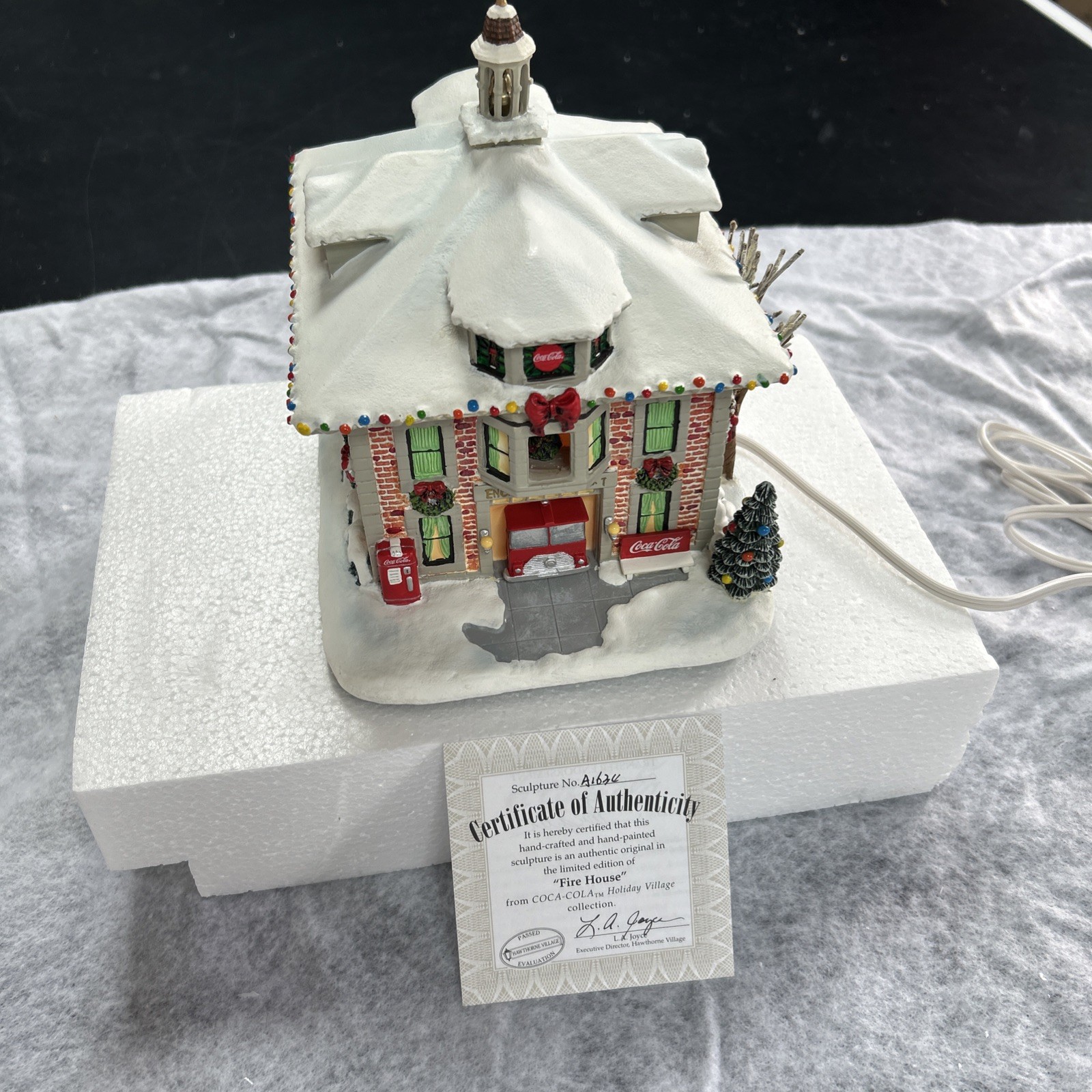 Hawthorne Village Fire House Coca-cola Collection With Coa