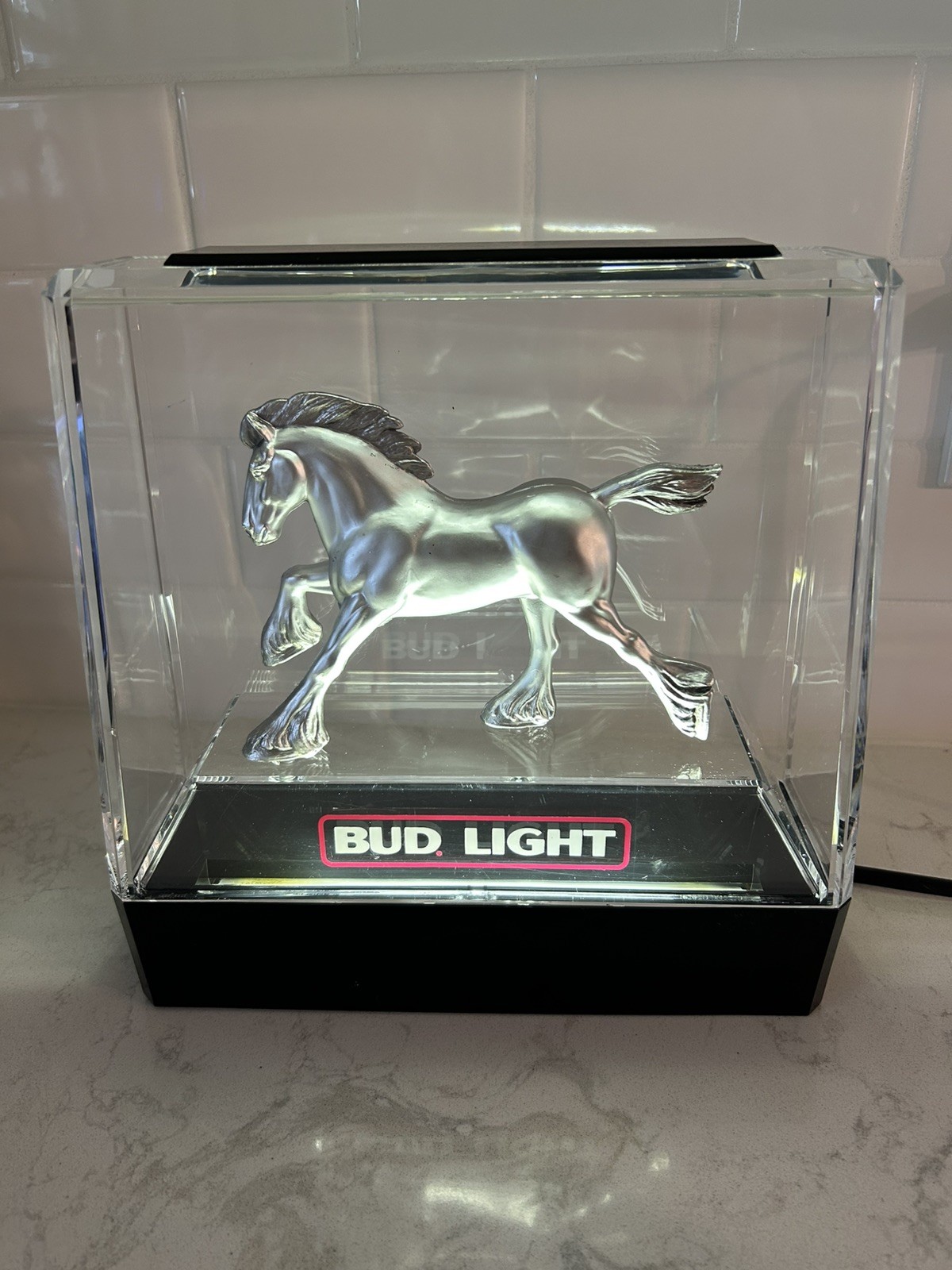 Vintage Bud Light Silver Budweiser Clydesdale Horse Light Up Bar Sign Vintage Bud Light Silver Budweiser Clydesdale Horse Light Up Bar Sign