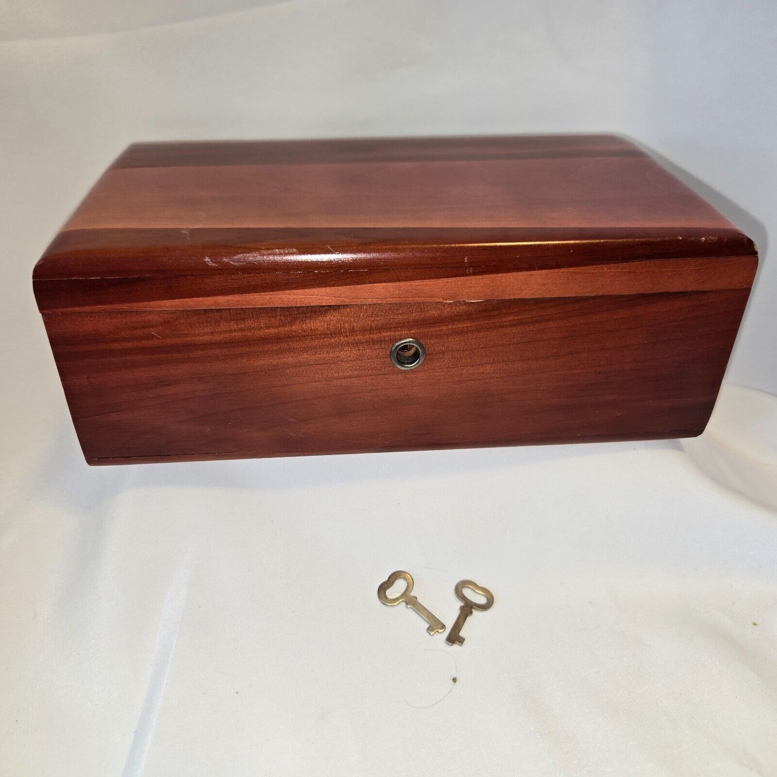 Vintage Lane Mini Cedar Chest Wood Keepsake Box w/keys Tom Peterson Oregon