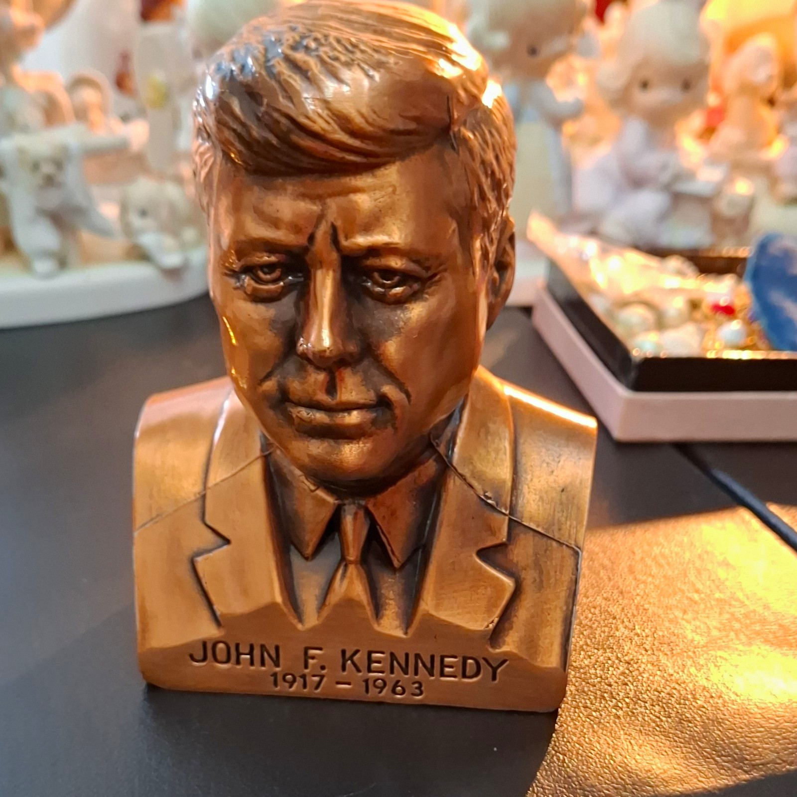 John F. Kennedy Bronze Tone Metal Bust Bank 1917-1963 Chicago USA Politics