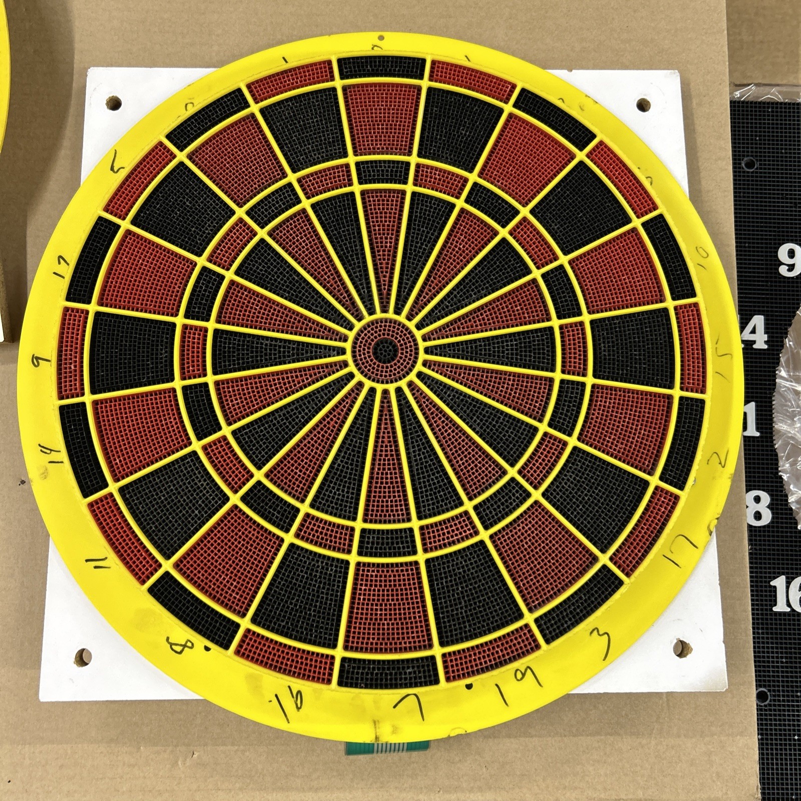 ARACHNID DARTS GALAXY TOP GUN ENGLISH MARKS Complete Dart Board Head ARACHNID DARTS GALAXY TOP GUN ENGLISH MARKS Complete Dart Board Head