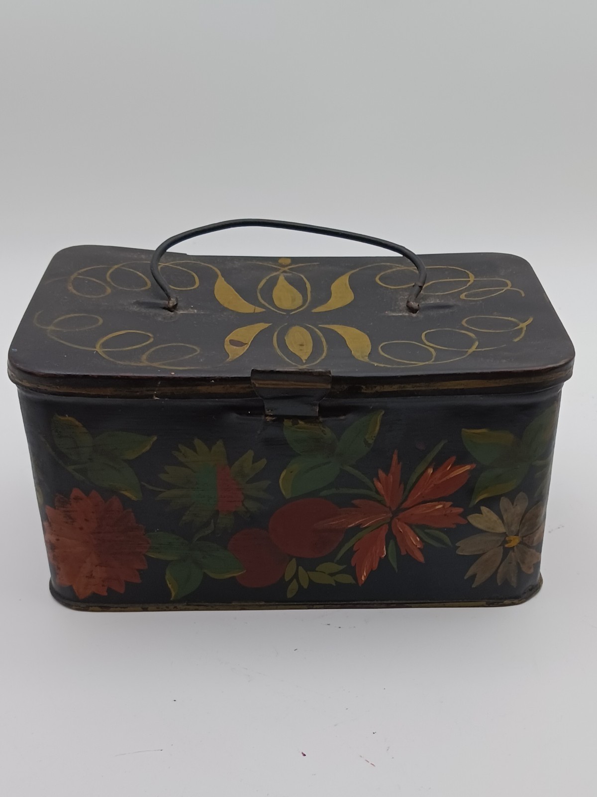 Antique Primitive Hand Painted Toleware Lidded and Hinged Tin Metal Box