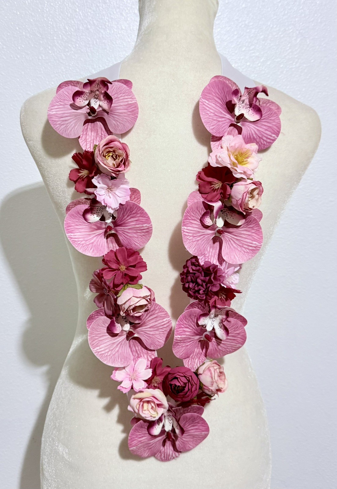 ARTIFICIAL FLORAL LEIS ORCHID