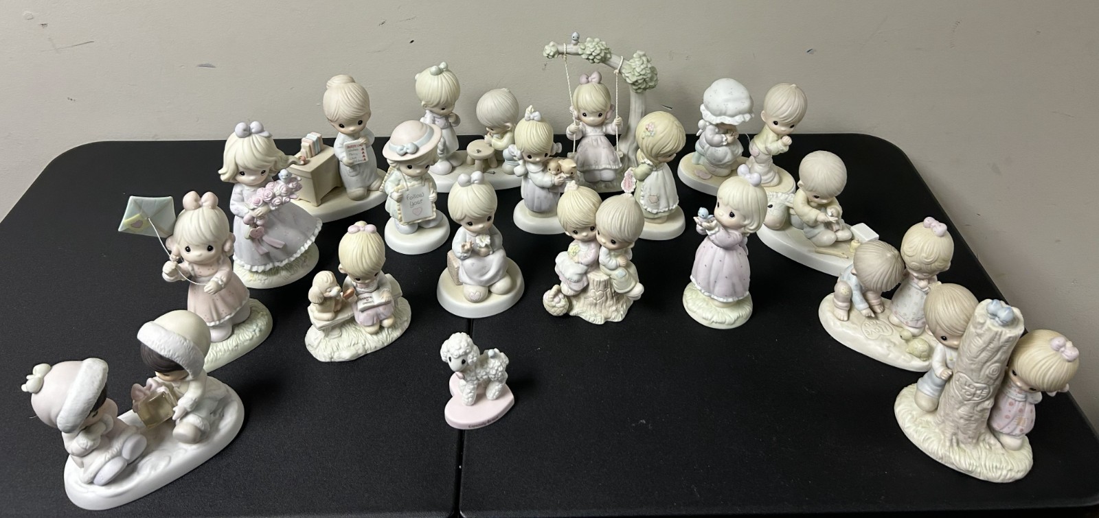 Precious Moments Love Collection; Lot of 19; Mint Condition