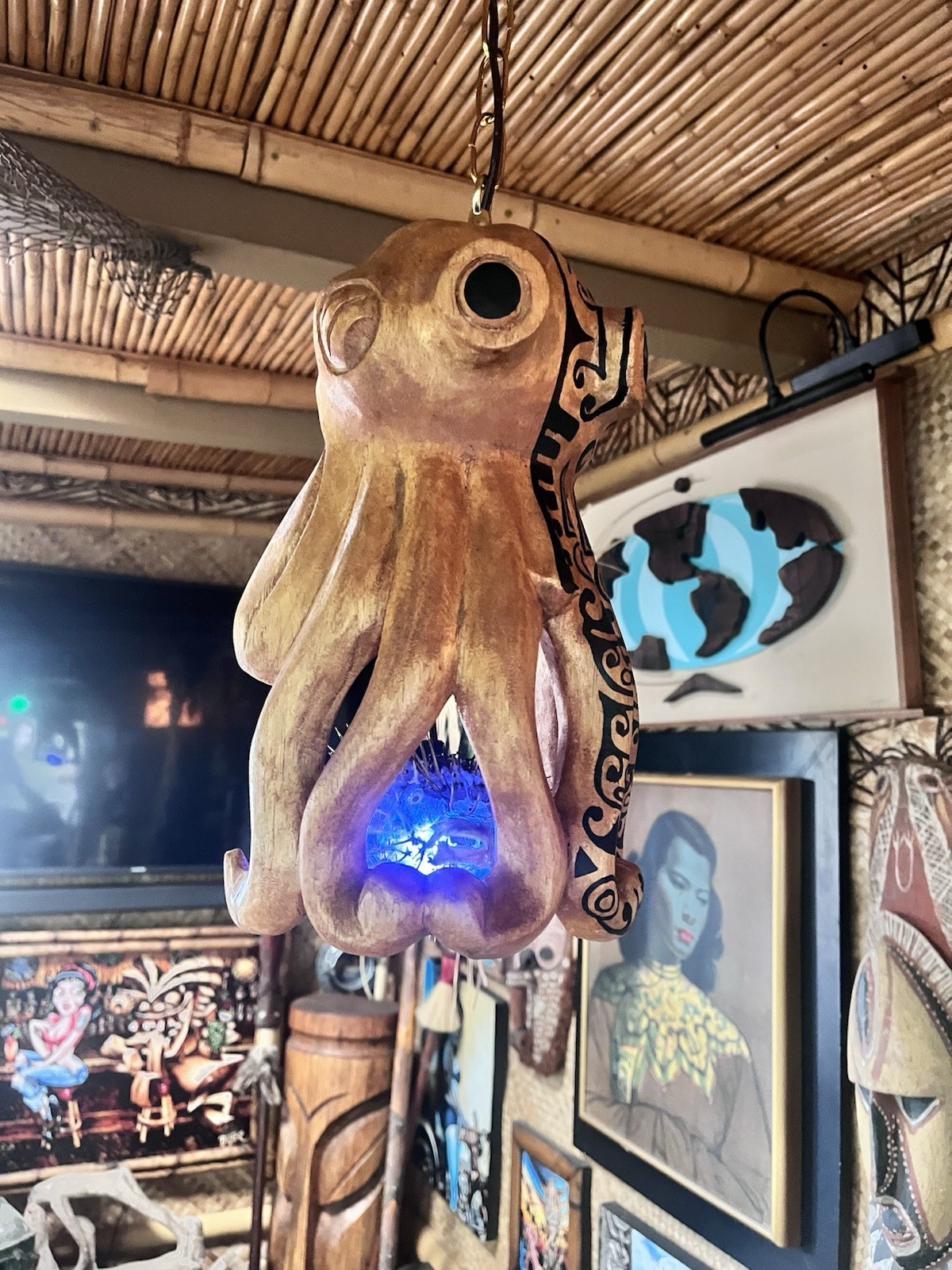NEW Tattooed Octopus Lamp W/real Pufferfish  Color Changing LED Tiki bar Oceanic