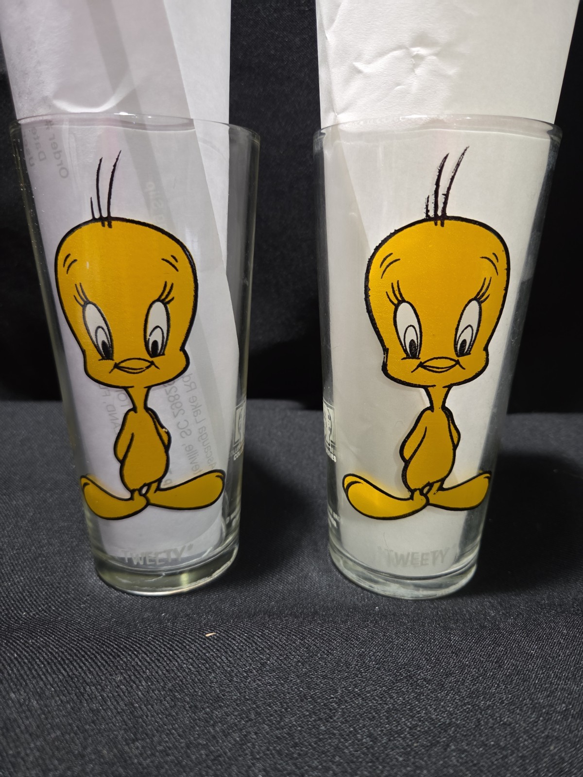 1973 Looney Tunes Warner Brothers Pepsi Series 14 oz Glass 2 Tweety Black Letter