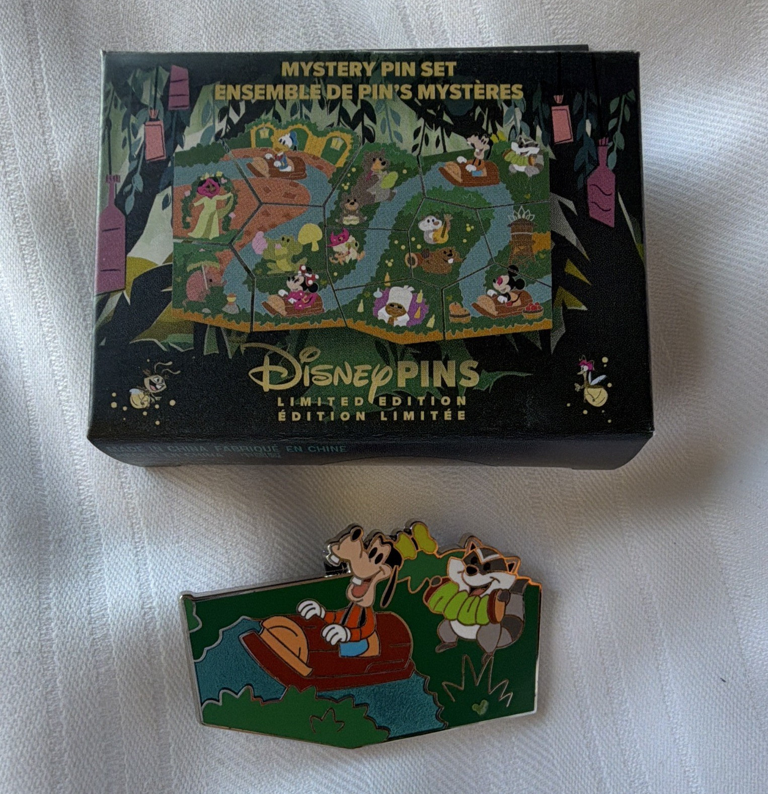 Disney LE 2026 Disneyland Map Puzzle Tiana’s Bayou Adventure  Goofy and Apollo