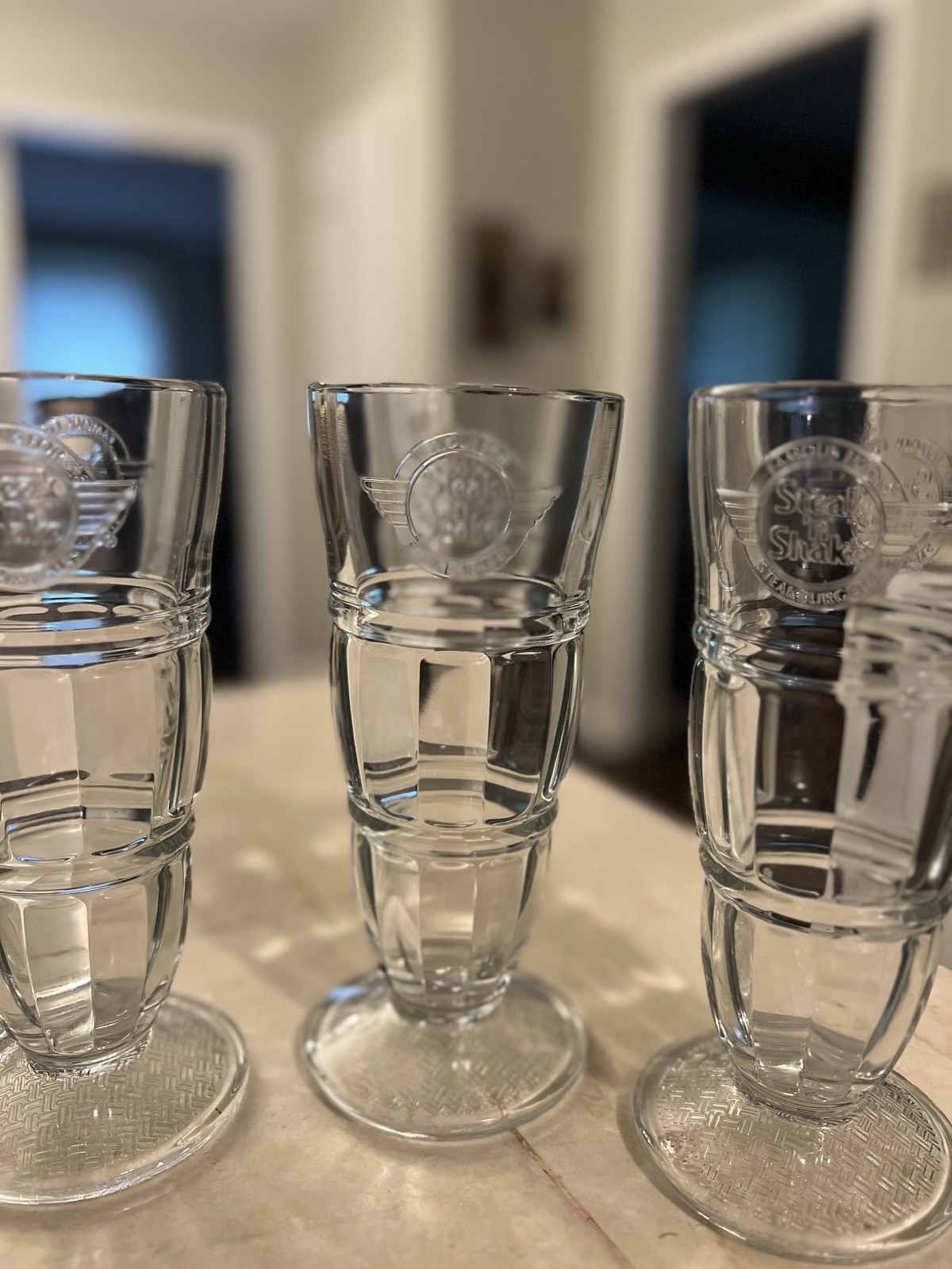 NEW 4 Steak’n Shake Restaurant Glass Milkshake Glasses Set Heavy Embossed 8.5”