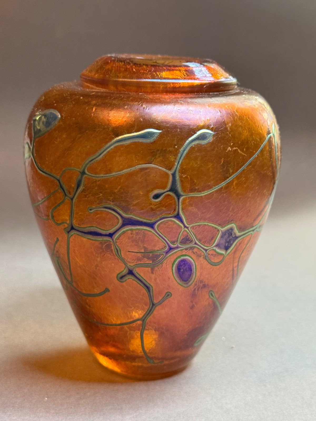 Robert Held Art Glass Canada Abstract Vase 5 inches Copper Iridescent Exc PreOwn Robert Held Art Glass Canada Abstract Vase 5 inches Copper Iridescent Exc PreOwn