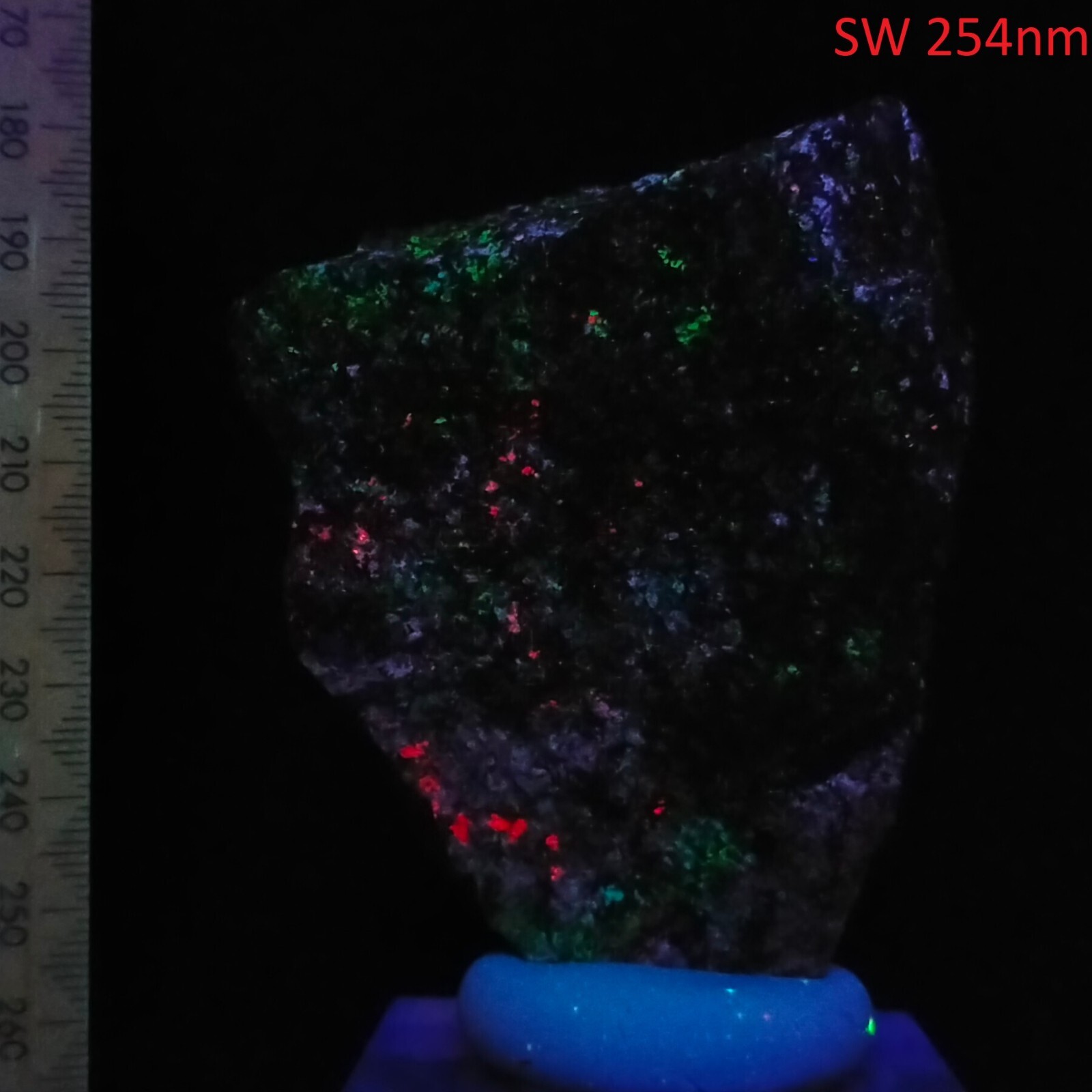 Fluorite var Chlorophane Apatite Willemite SW fluorescent Franklin US 0.37kg