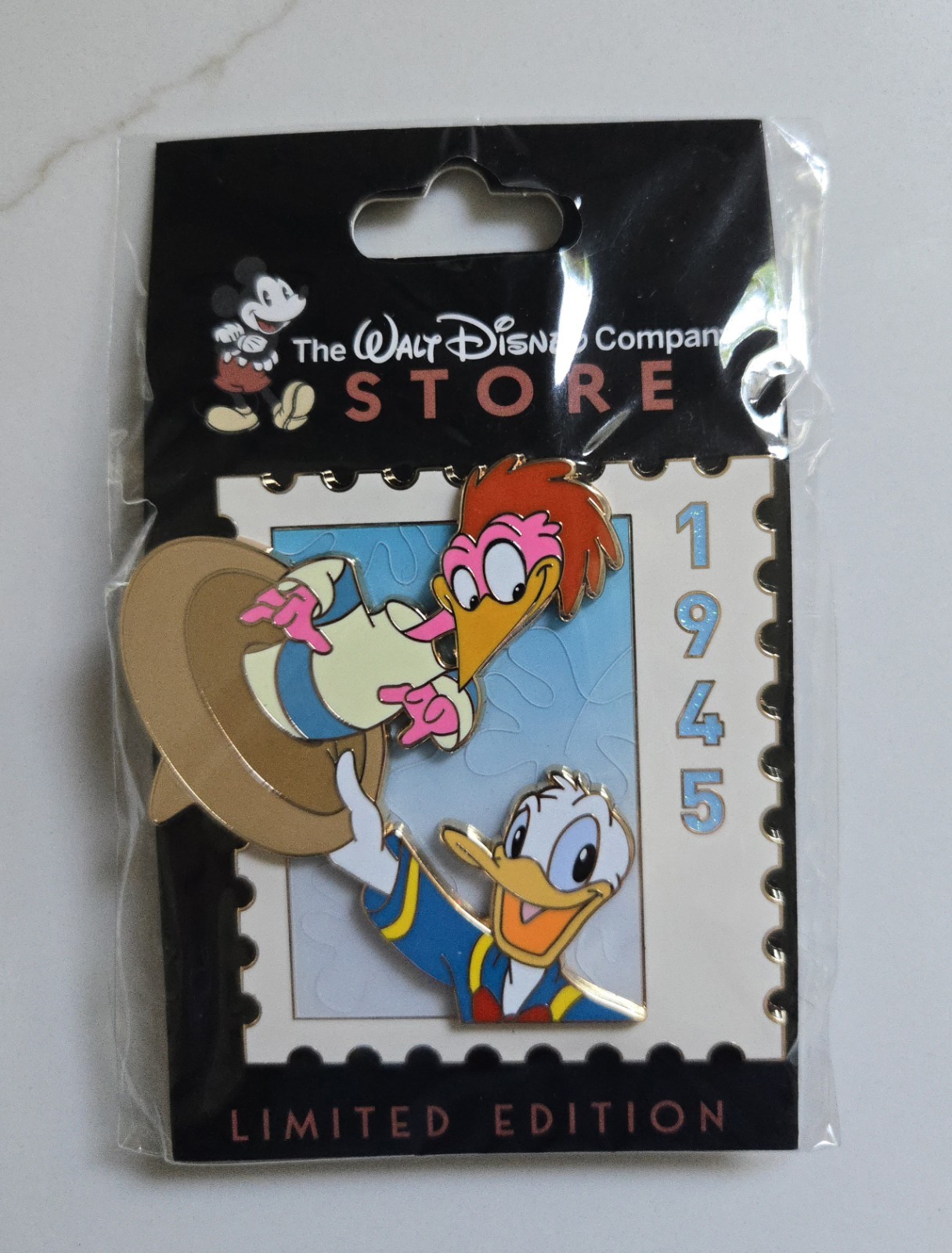 D23 Expo Pin - Ultimate Disney Stamps - Donald & Aracuan Bird -  LE 500