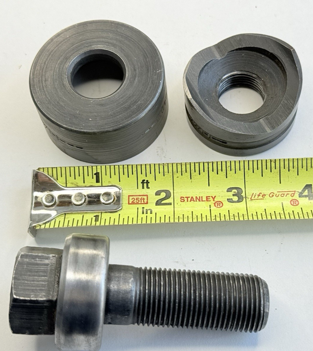 Greenlee 1-1/4” CONDUIT 43.2 MM Round Knockout Punch Set Greenlee 1-1/4” CONDUIT 43.2 MM Round Knockout Punch Set