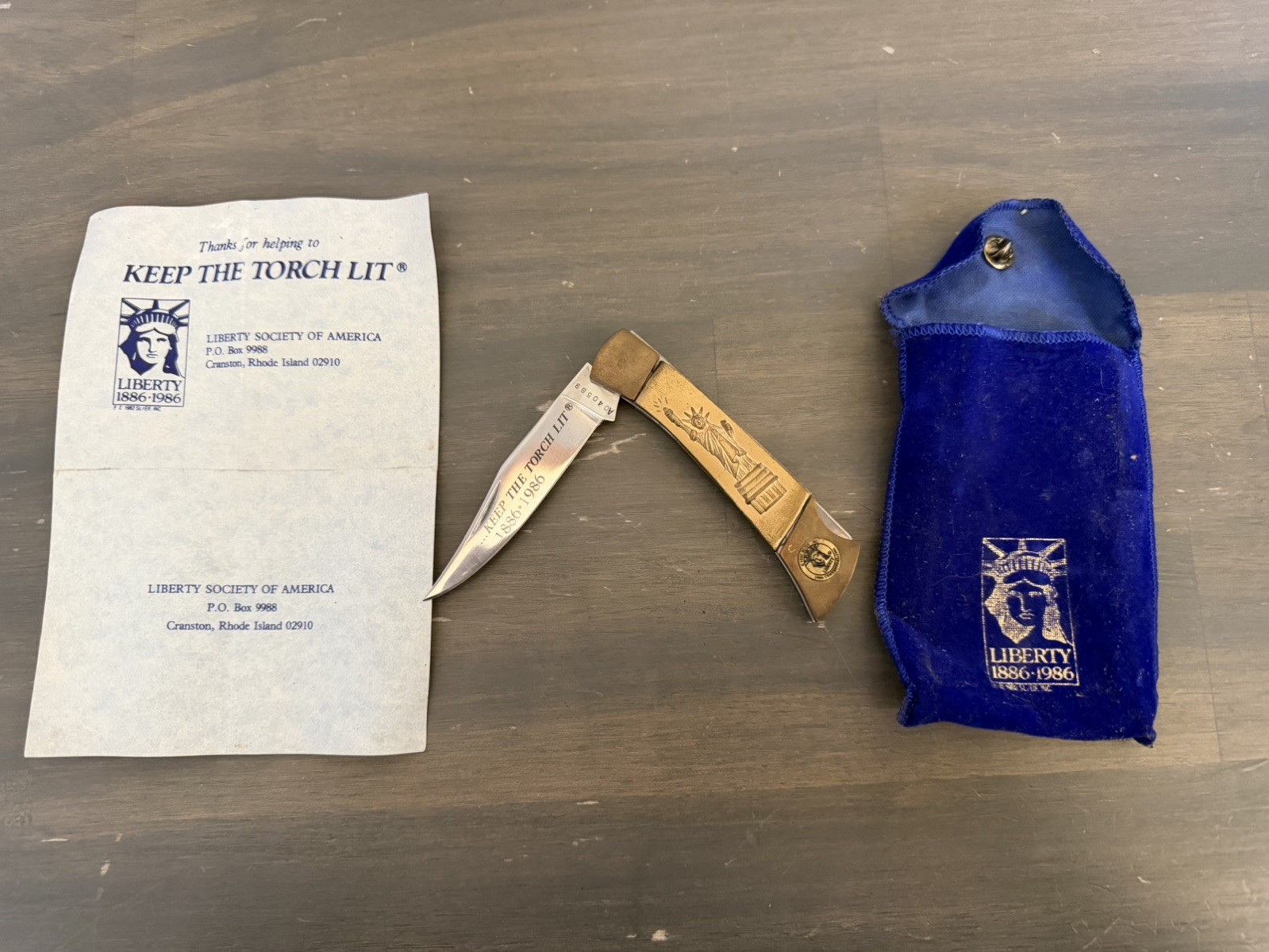 Centennial Liberty #A040589, Keep The Torch 1886-1986, Pocket Knife Centennial Liberty #A040589, Keep The Torch 1886-1986, Pocket Knife