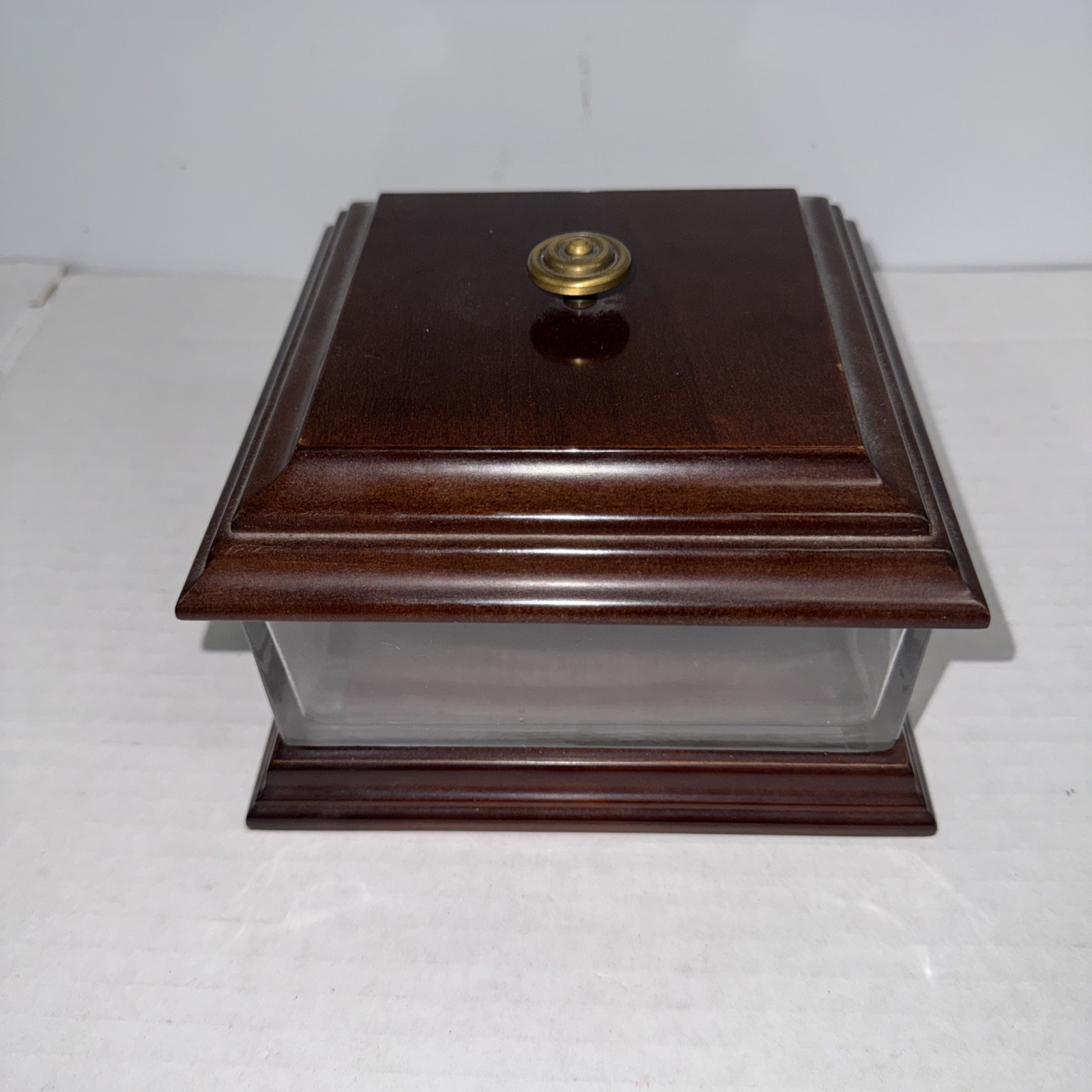 Vintage 1997 The Bombay Co. Glass and Cherry Wood Keepsake Display Jewelry Box Vintage 1997 The Bombay Co. Glass and Cherry Wood Keepsake Display Jewelry Box