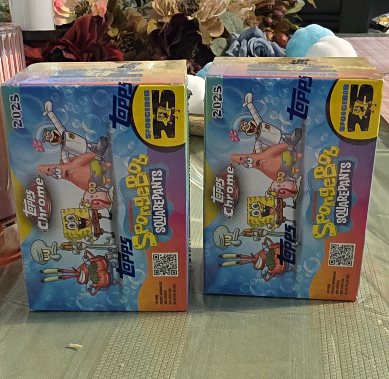 Topps 2025 Topps Chrome SpongeBob SquarePants (1) Box Lot Refractor, 28 Cards