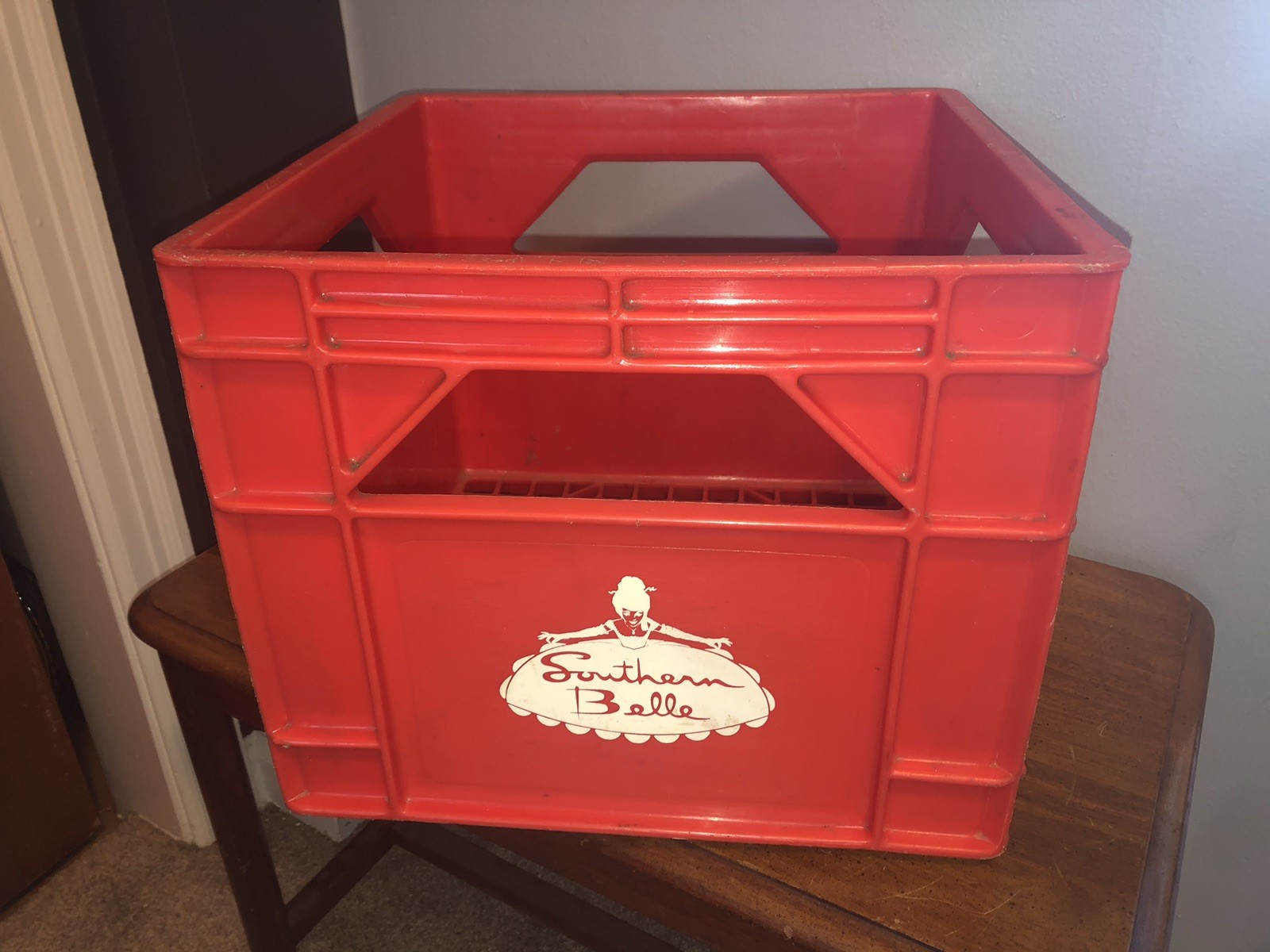 Vintage 1970's SOUTHERN BELLE Farm Red Dairy Milk Crate 13X13X11
