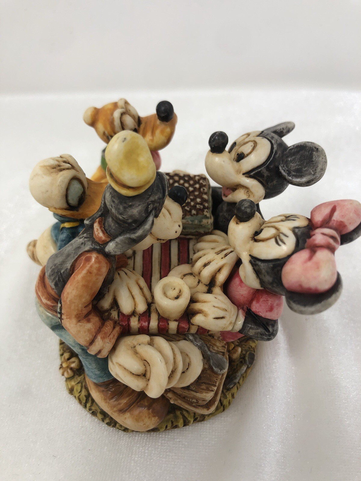 Disney Harmony Kingdom Patriotic Picnic Fig Mickey Robert King Ltd Ed 500 MIB Disney Harmony Kingdom Patriotic Picnic Fig Mickey Robert King Ltd Ed 500 MIB