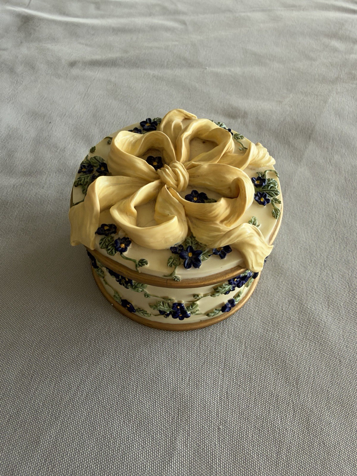 Vintage Dezine Style Hand Painted Floral Trinket Box