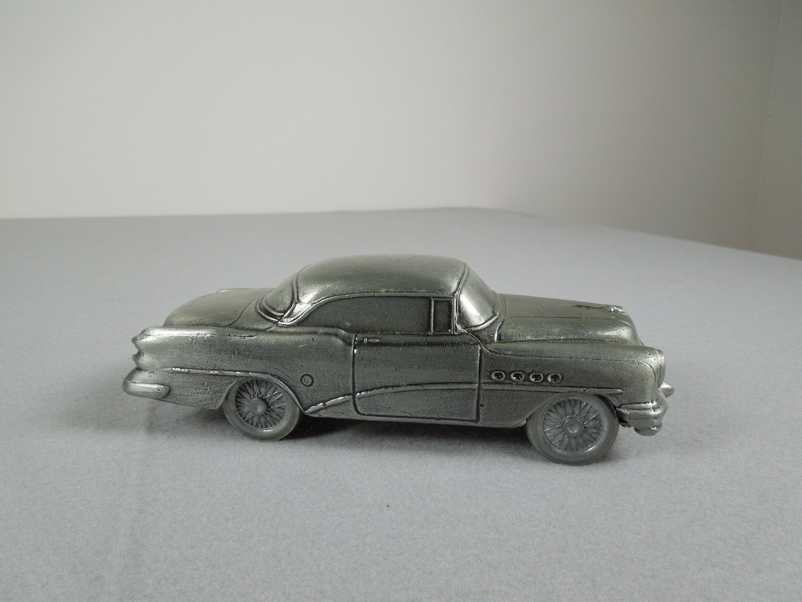 Vintage 1954 Buick Roadmaster Promo Cast Metal Car Coin Bank Banthrico Shiny Vintage 1954 Buick Roadmaster Promo Cast Metal Car Coin Bank Banthrico Shiny