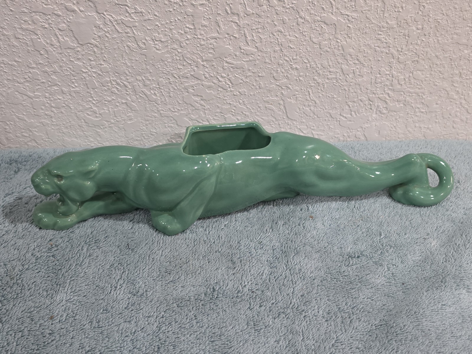 MCM Haeger Stalking Green Panther Planter Beautiful MCM Haeger Stalking Green Panther Planter Beautiful