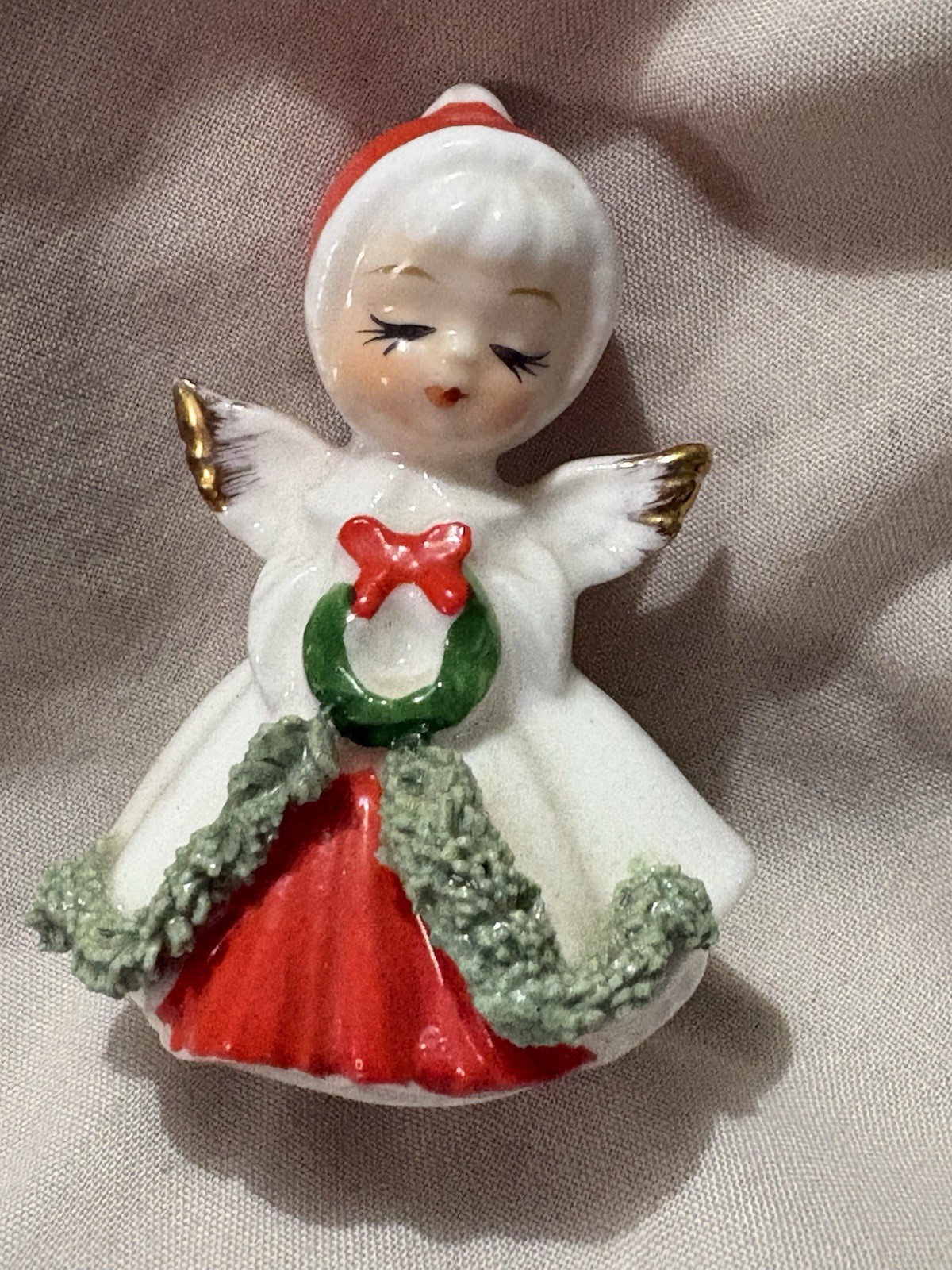 Vintage Napco Ware Mini Christmas Angel w/ Wreath Figurine Japan 2\