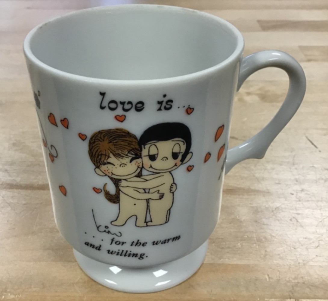 Vintage 1972 Kim Casali Love Is Warm & Willing Footed Ceramic Coffee Mug 4\