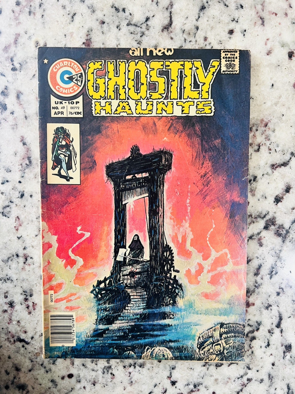 Ghostly Haunts #49 Charlton 1976 VF- 7.5 'Doorway to Hell' Bronze age Suspense Ghostly Haunts #49 Charlton 1976 VF- 7.5 'Doorway to Hell' Bronze age Suspense